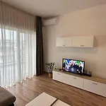 Rbc With Terrace And Parking Apartmán *