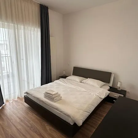 Apartment Rbc With Terrace And Parking *