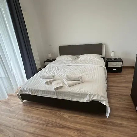 Apartment Rbc With Terrace And Parking *